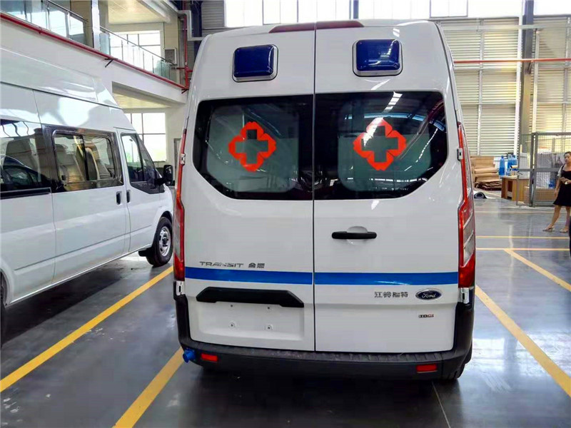 福特新全顺V362长轴中顶监护型救护车（汽油）