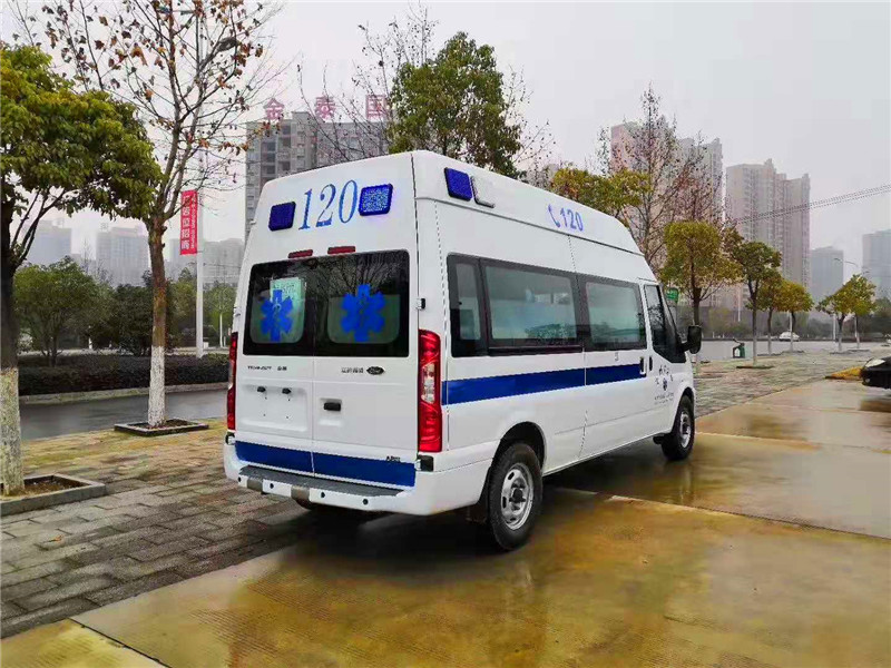 福特新世代V348长轴高顶监护型救护车