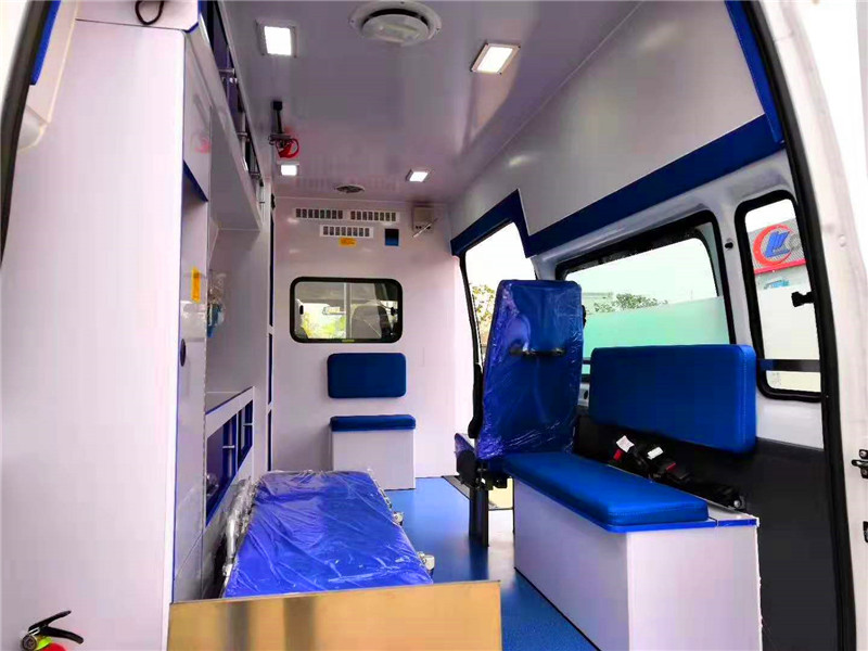 福特新世代V348长轴高顶监护型救护车