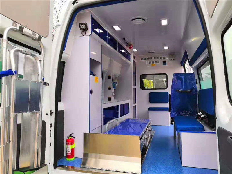 福特新世代V348长轴高顶监护型救护车