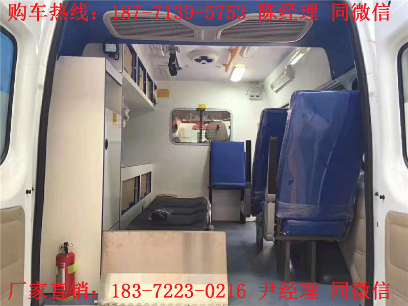 福特新世代短轴中顶监护型救护车