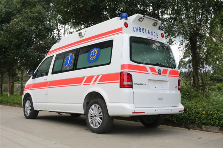 进口大众凯路威救护车（监护型）