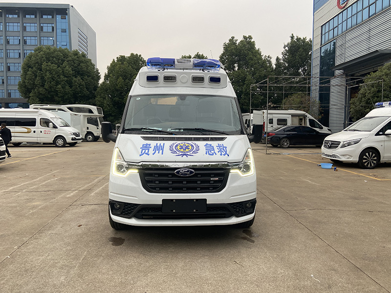 福特V348长轴中顶救护车